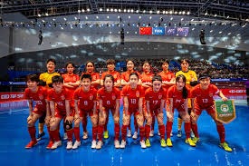 ＂奥运双金王塔伊萨盛赞袁心玥：对阵她既上头又无奈 扣球快且灵活！