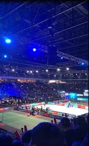 F1 车队测试赛激烈展开吸引粉丝